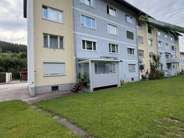 Immobilie in Mürzzuschlag - Sanierungsbedürftige 3-Zimmer-Wohnung – Ideal für Eigennutzer & Anleger - Bild 1