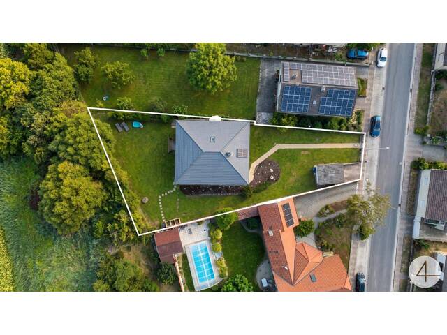 Immobilie in Hauskirchen - Gepflegtes Einfamilienhaus mit großem Grundstück und zahlreichen Modernisierungen - Bild 1
