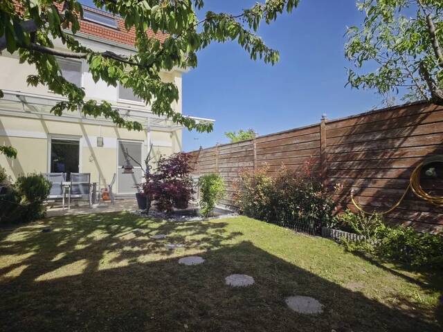 Immobilie in Tribuswinkel - Stilvolles Eckreihenhaus mit Garten-Idylle in Tribuswinkel - Bild 0