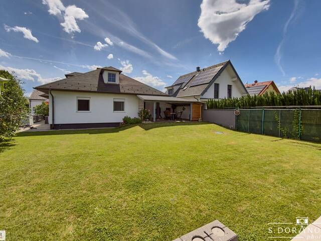 Immobilie in Siegendorf - NEU! ++ Einfamilienhaus mit Sauna & großem Garten ++ Siegendorf bei Eisenstadt ++ Ziegelmassivbauweise ++ Carport + Garage ++ Nähe Neusiedler See ++ - Bild 1