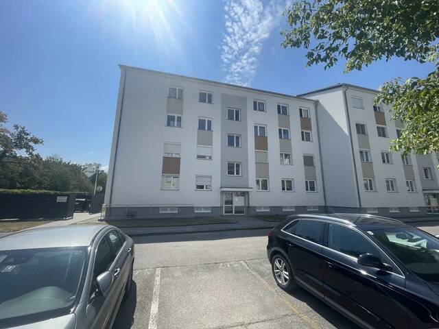 Immobilie in Neuzeug - Moderne 4-Zi.-Wohnung mit Balkon in Neuzeug - neuwertig, 90m², 1. Etage! - Bild 0