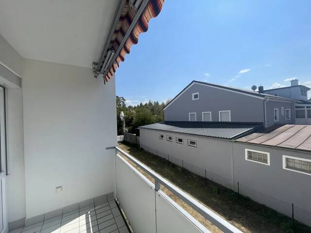 Immobilie in Neuzeug - Moderne 4-Zi.-Wohnung mit Balkon in Neuzeug - neuwertig, 90m², 1. Etage! - Bild 1