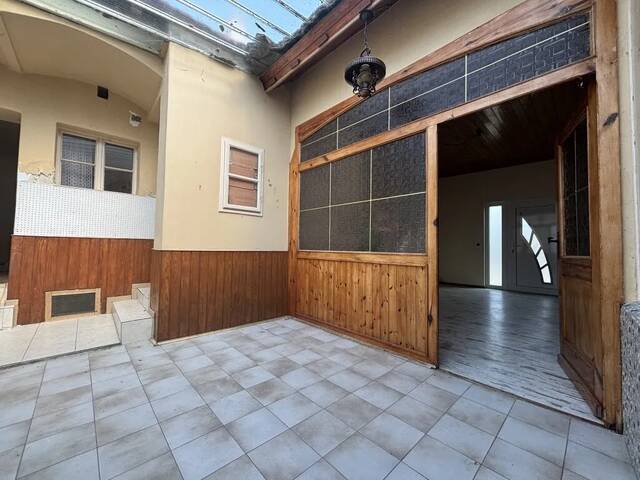 Immobilie in Unterstinkenbrunn - Geräumiges Bauernhaus mit ausgebauter 100m² Halle Nahe Laa/Thaya - für nur 129.000 - Bild 2