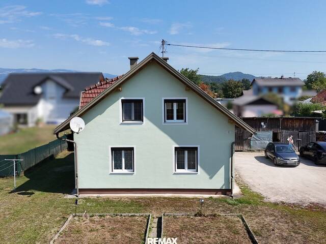Immobilie in Eberndorf - Charmantes Haus mit sehr großem Potenzial! - Bild 0