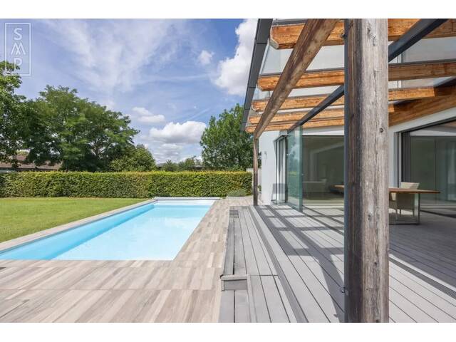 Immobilie in Mistelbach - Architektonisches Meisterwerk im Bezirk Mistelbach: Lichtdurchfluteter Luxus, Pool-Oase & zukunftsweisende Energieautarkie - Bild 1