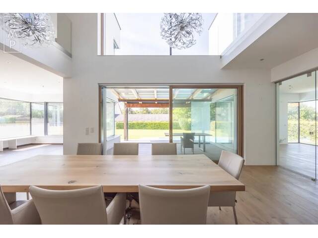Immobilie in Mistelbach - Architektonisches Meisterwerk im Bezirk Mistelbach: Lichtdurchfluteter Luxus, Pool-Oase & zukunftsweisende Energieautarkie - Bild 2
