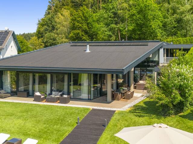 Immobilie in Höfling - Ich bin kein gewöhnliches Haus | Kernsaniert 2024 | Wellnessgarten & Absolute Privatsphäre | 1.600 m² Grundstück - Bild 0