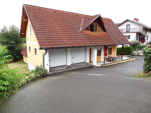 Immobilie in Fehring - Schönes Ein- bzw. Zweifamilienhaus mit Doppelgarage und Photovoltaik- bzw. Solaranlage ...! - Bild 0