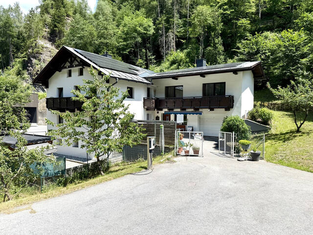 Immobilie in Tobadill - Attraktiver neuer Kaufpreis! Am Eingang des Paznauntals - Saniertes Haus mit Ferienwohnung & Potenzial - Bild 0
