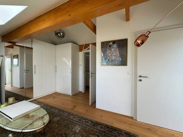 Immobilie in Keutschach - Exklusives Penthouse mit separatem Studio und großzügigen Freiflächen mit Seeblick! - Bild 2