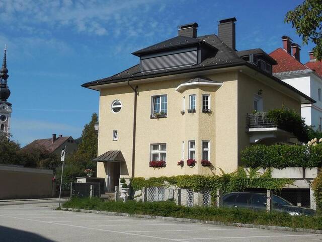 Immobilie in Kirchdorf an der Krems - Stadtvilla / 3-4 Parteienhaus / Mehrfamilienhaus / Ertragsobjekt / Wohnen & Arbeiten / ... (Provisionsfrei) - Bild 1
