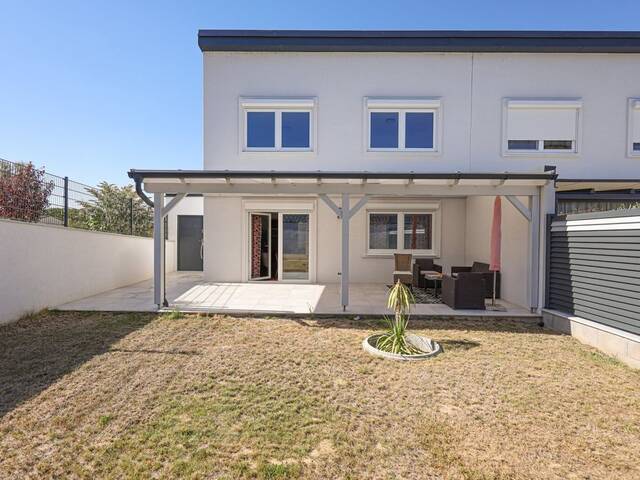 Immobilie in Wilfersdorf - Moderne Doppelhaushälfte mit viel Komfort und Technik - Sackgasse - Einziehen und Wohlfühlen - Bild 2