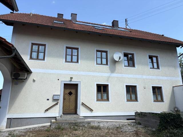 Immobilie in Kematen am Innbach - Wohnhaus inkl. Pool, Stall-, Nebengebäude und ca. 2,2 ha landw. Nutzgrund - Bild 1