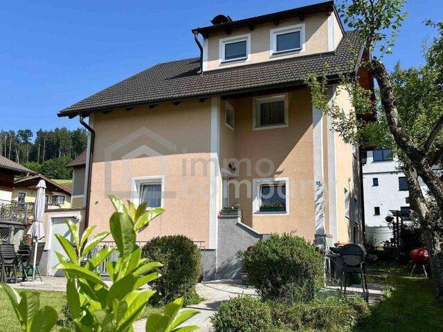 Immobilie in Nußdorf am Haunsberg - Ein Haus, zwei Wohnungen, viele Möglichkeiten – Zweifamilienhaus in Nußdorf am Haunsberg - Bild 0