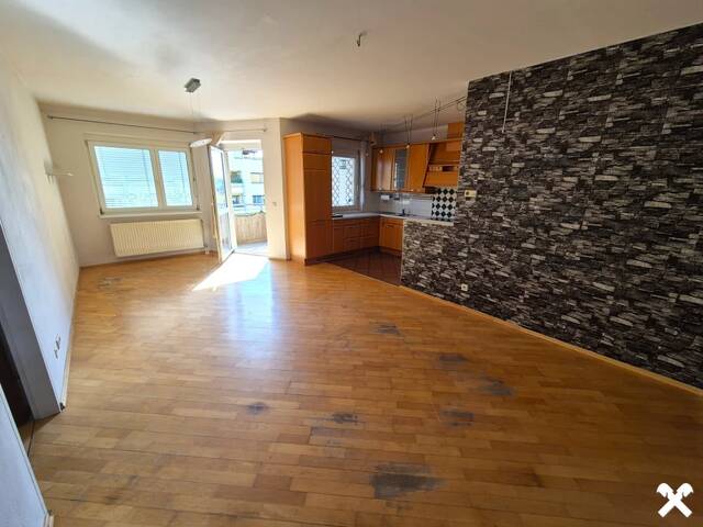 Immobilie in Stockerau - 3 ZIMMER WOHNUNG MIT LOGGIA UND KFZ-ABSTELLPLATZ - Bild 1