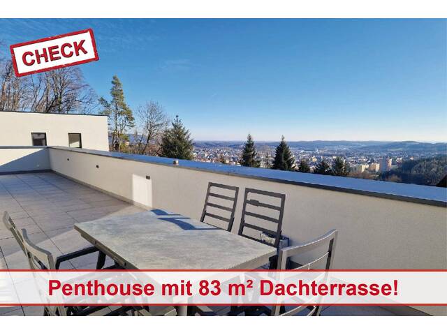 Immobilie in Weiz - Fernsicht über Weiz! Penthouse-Maisonette mit 83 m² Dachterrasse und 270 m² Garten! In Sackgassenlage! - Bild 0