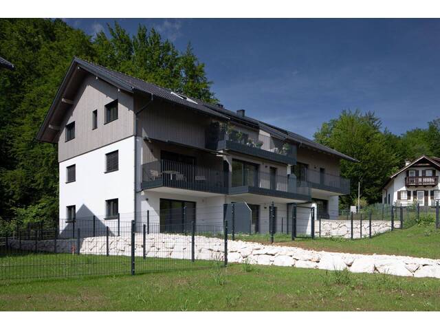 Immobilie in Steinbach am Attersee - Traumhafte Penthousewohnung mit Attersee-Blick: Erstbezug mit Balkon und Terrasse! - Bild 3