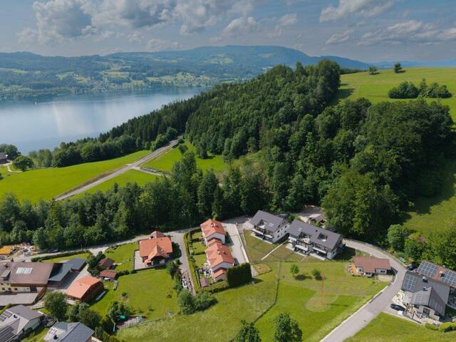 Immobilie in Steinbach am Attersee - Traumhafte Penthousewohnung mit Attersee-Blick: Erstbezug mit Balkon und Terrasse! - Bild 4