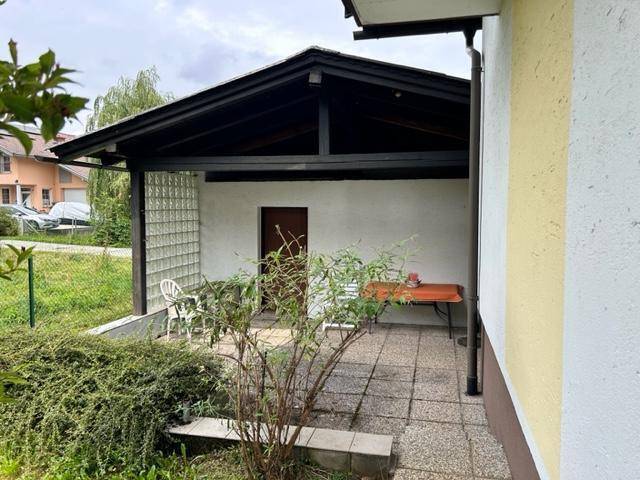 Immobilie in Rosegg - PRIVATVERKAUF IN ROSEGG – Einfamilienhaus mit großem Grundstück, Tierparkblick & bereits genehmigtem Umbauprojekt - Bild 3