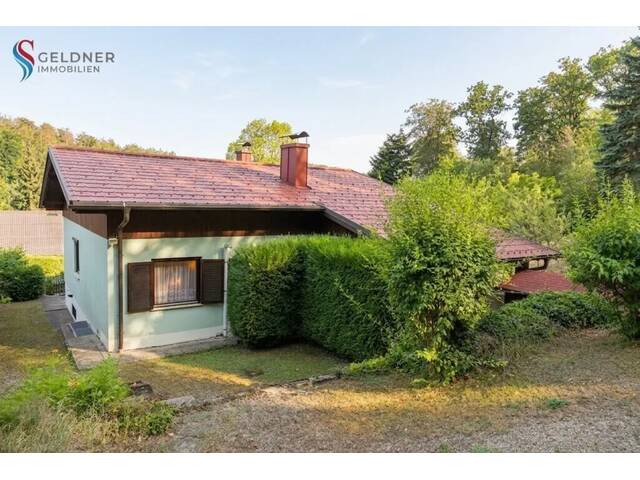 Immobilie in Ritzing - Ruhig gelegenes, gemütliches, sofort beziehbares Einfamilienhaus mit Terrasse, Kamin, Doppel-Garage und separatem Carport in Ritzing - Bild 1