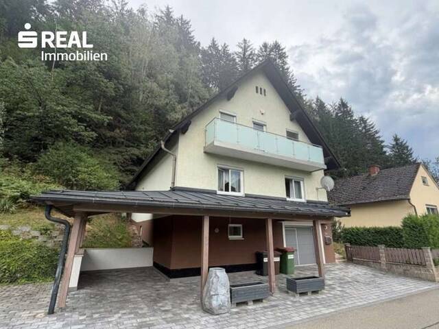 Immobilie in St. Michael in Obersteiermark - Einfamilienhaus mit Terrassenzubau, Flugdach und Carport in ruhiger Randlage von St. Michael in Obersteiermark - Bild 3
