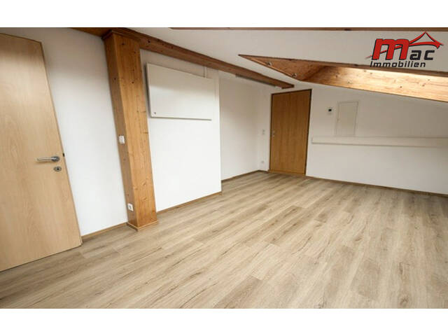 Immobilie in Ludesch - Attraktive Dachgeschoss-Wohnung hochwertig ausgebaut - Bild 4