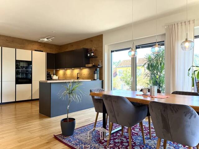 Immobilie in Riederhof - WOHNHIGHLIGHT NAHE GRAZ: Großzügige 5‑Zimmer‑Wohnung mit großem Balkon, zwei Parkplätzen, E‑Ladestation & exklusiver Grünruhelage - Bild 2