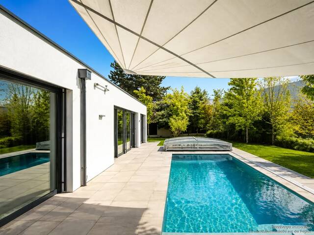 Immobilie in Enns - UNIQUE – Architektenhaus mit Sauna, Pool & beheiztem Poolhaus in Enns - Bild 0