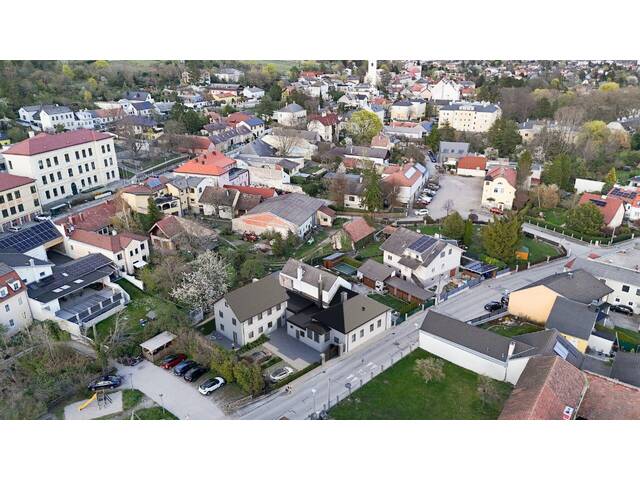Immobilie in Gainfarn - Zwei hochwertige Doppelhaushälften mit vielseitigem Nutzungspotenzial in Bad Vöslau - Bild 3