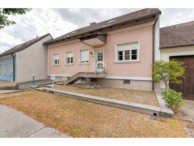 Immobilie in Breitensee - Großzügiges Mehrfamilienhaus * Tierhaltung möglich * landwirtschaftliche Grundstücke inklusive - Bild 2