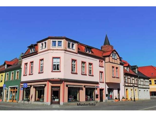 Immobilie in Bad Vöslau - + 2-Zimmer-Erdgeschosswohnung mit Garten und Stellplatz - Bild 0