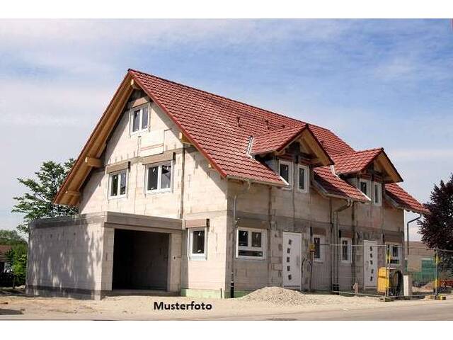 Immobilie in Eichgraben - Einfamilienhaus im Rohbau mit Doppelgarage und herrlichem Ausblick – viel Potenzial - Bild 0