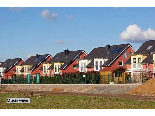 Immobilie in Traisen - Gepflegtes Einfamilien-Reihenmittelhaus mit Terrasse und ausgebautem Dachgeschoss - Bild 0