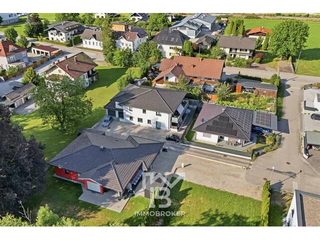 Immobilie in Munderfing - Attraktives Zinshaus in Munderfing mit 4 Wohnungen und 7 Stellplätzen - Bild 2