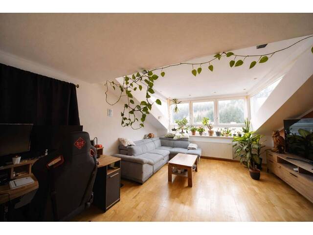 Immobilie in Aldrans - Großzügige 2-Zimmer-Dachgeschosswohnung in Aldrans - Bild 1