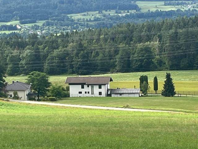 Immobilie in Ludmannsdorf - Ehemalige Gästepension mit traumhaften Blick auf die Karawanken - wenige Kilometer von Velden am Wörthersee entfernt - Bild 0