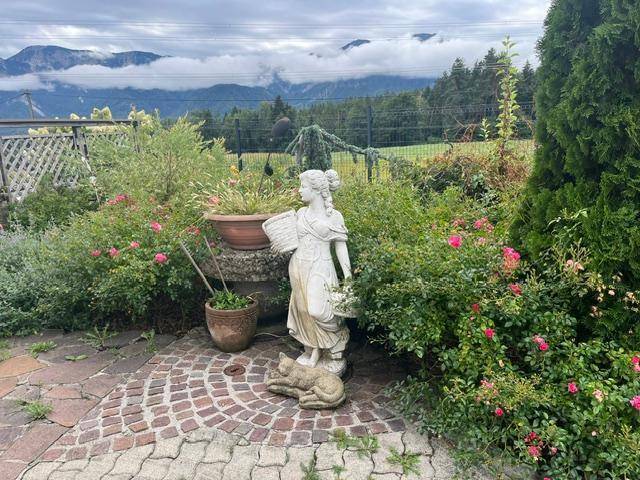Immobilie in Ludmannsdorf - Ehemalige Gästepension mit traumhaften Blick auf die Karawanken - wenige Kilometer von Velden am Wörthersee entfernt - Bild 1