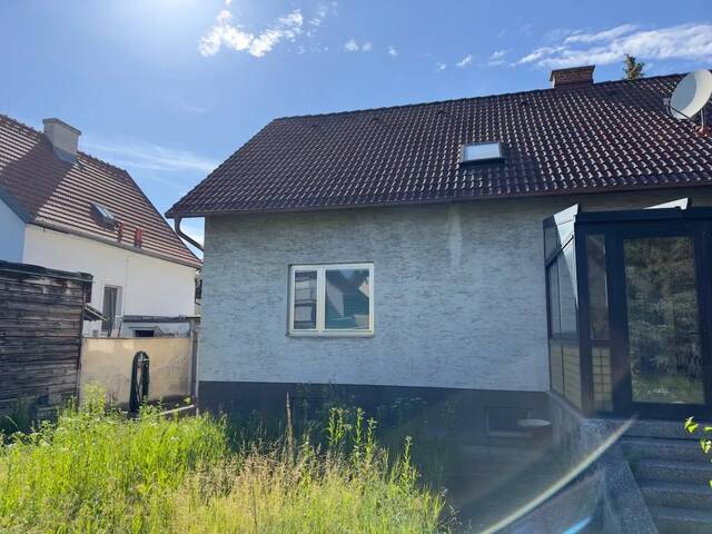 Immobilie in Schwechat - Haus in Schwechat mit großem Entwicklungspotenzial zum Verkauf - Bild 3