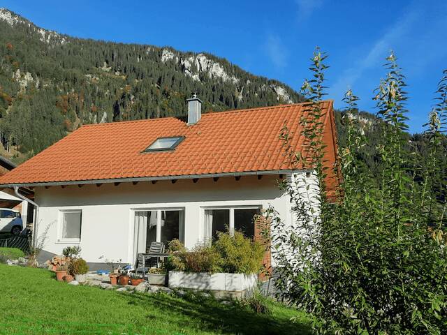 Immobilie in Wängle - Gemütliches Alpenhaus mit Kamin und Garten in Wängle, Tirol (bei Reutte) - Bild 2