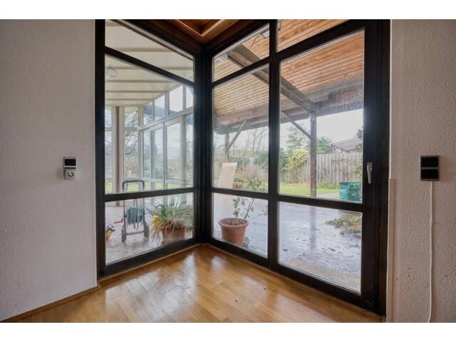 Immobilie in Vöcklabruck - Eine besondere Villa vom Hansjörg Eiblmayr Architekt mit einzigartigem Charakter und Potenzial - Bild 3