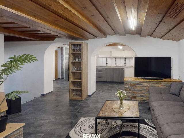 Immobilie in Tarrenz - Neuer Preis!! Großzügige 5-Zimmer-Wohnung mit Terrasse und Kamin in Tarrenz! - Bild 1