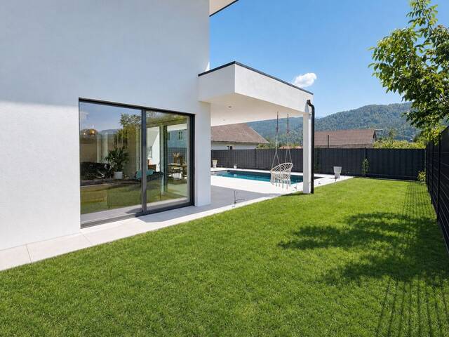 Immobilie in Ebenthal in Kärnten - Hochwertiges Einfamilienhaus mit Pool und Profiküche nahe Klagenfurt - Bild 2