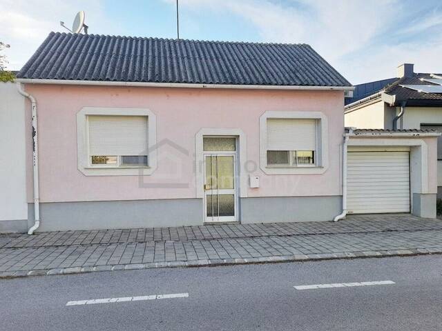 Immobilie in Gols - Haus mit Potenzial & privatem Innenhof im Ortskern von Gols - Bild 2