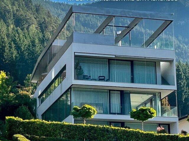 Immobilie in Maurach - Achensee: Luxuswohnung in der Architektenvilla der Superlative – Top W1 mit Seeblick, ca. 135 m² Wohnfläche, ca. 160 m² Privatgarten, ca. 25,18 m² Balkon & 2 Tiefgaragenstellplätze inklusive - Bild 0