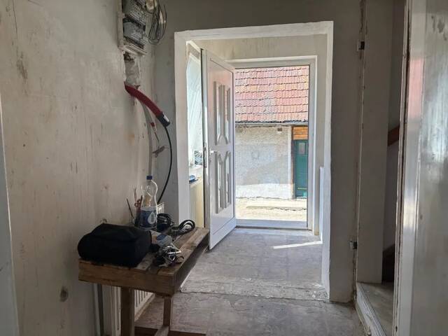 Immobilie in Kalsdorf bei Graz - Schmuckes älteres Häuschen mit Potenzial zur individuellen Gestaltung samt Nebengebäude im Freiland - Bild 2