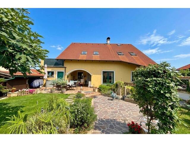 Immobilie in Podersdorf am See - Wohnen in Seenähe - gepflegtes Einfamilienhaus mit Pool und Garten in Podersdorf - Bild 4