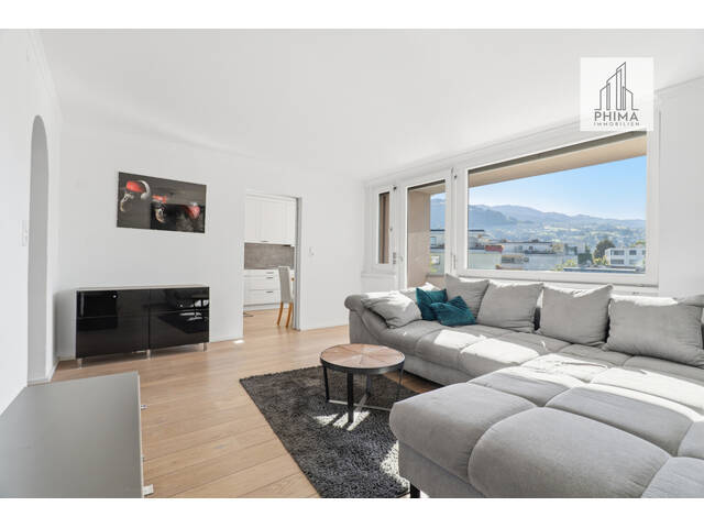 Immobilie in Dornbirn - Lichtdurchflutete 3-Zimmer-Wohnung mit Balkon und schöner Aussicht - Bild 0