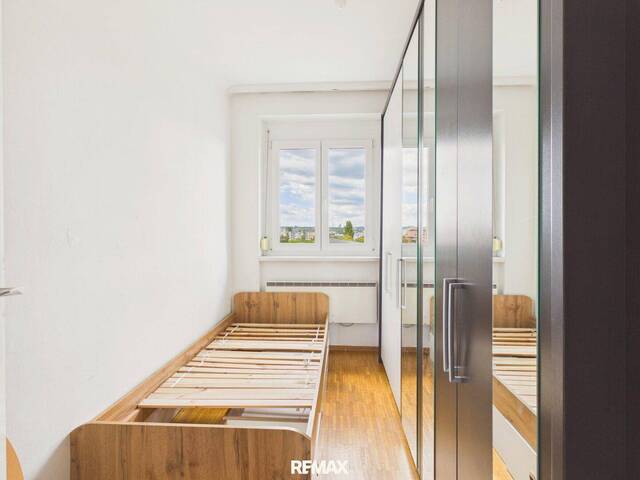 Immobilie in Schwechat - 2,5 Zimmer - TOP-Aussicht über Schwechat - Bild 3