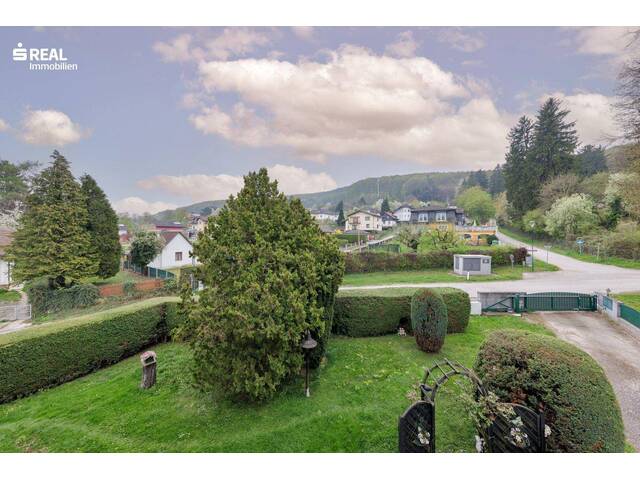 Immobilie in Unter Oberndorf - Einfamilienhaus mit traumhaftem Weitblick und großem Garten - Bild 3