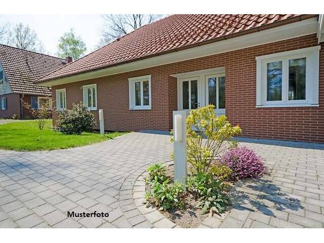 Immobilie in Groß Gerungs - Neuwertiges Familienhaus mit großzügigem Wohnbereich, Terrasse & Doppelgarage - Bild 0